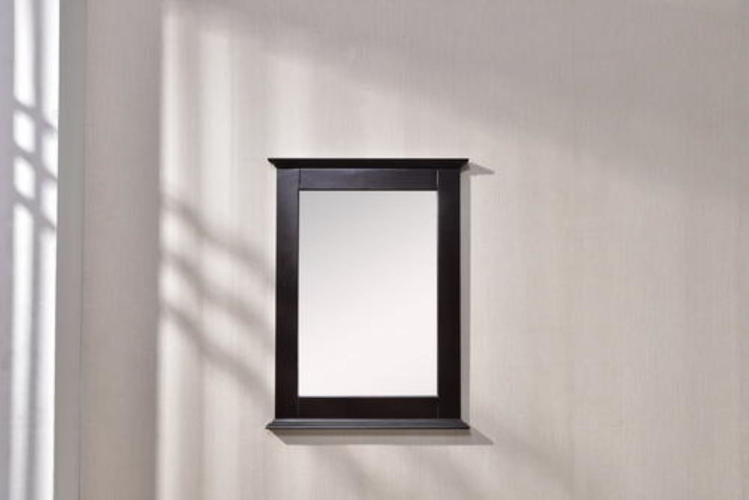 Dreamwerks Cambridge 24" W x 32" H Framed Mirror in Chocolate Finish-550